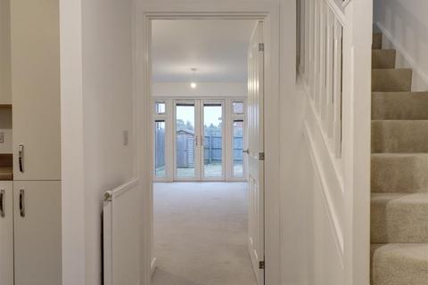 2 bedroom house to rent, Sandringham Avenue, Stratford-Upon-Avon