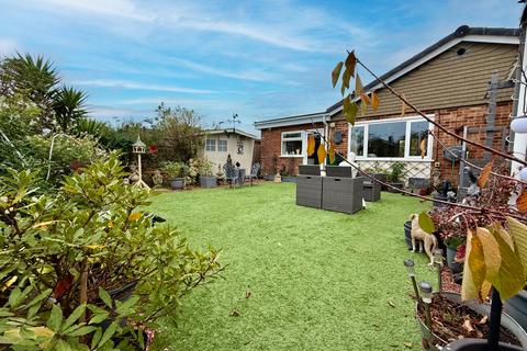 2 bedroom bungalow for sale, Cunningham Drive, Langney Point, Eastbourne, BN23