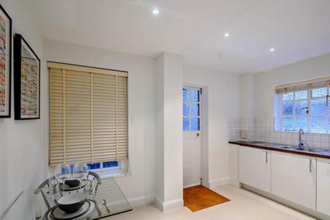 2 bedroom apartment to rent, Fulham Road, Chelsea