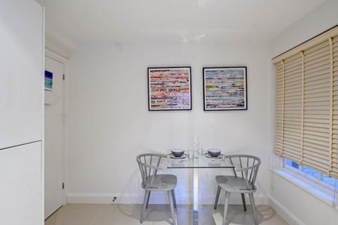 2 bedroom apartment to rent, Fulham Road, Chelsea