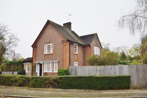 undefined, Marsworth Avenue, Pinner