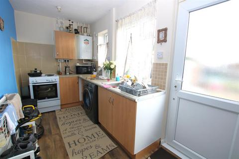 2 bedroom terraced house for sale, Dorset Gardens, Kingsthorpe