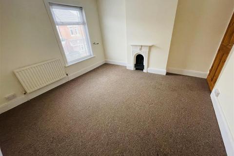 2 bedroom terraced house for sale, Haunchwood Road, Stockingford, Nuneaton