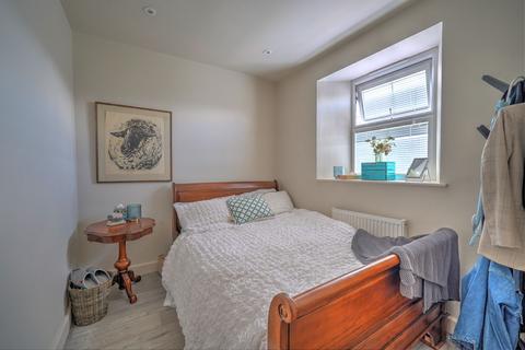 4 Alexandra Terrace, South Molton, EX36 3AT
