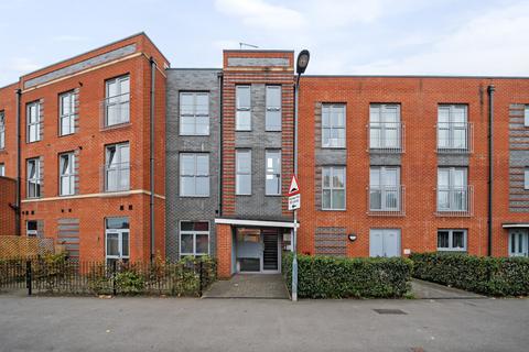 2 bedroom flat to rent, Meridian Way, Hampshire SO14