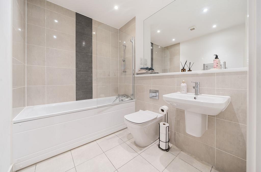 Meridian Way, Hampshire SO14 - View 5