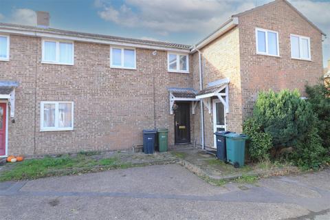 2 bedroom terraced house to rent, Longfield, Witham