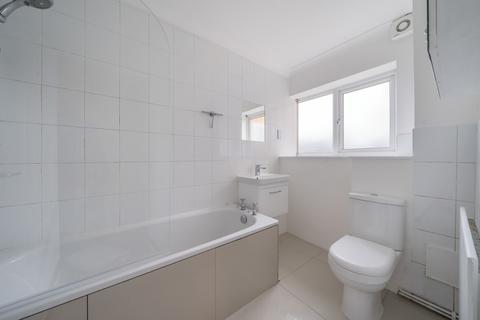 2 bedroom flat to rent, Widmore Road Bromley BR1