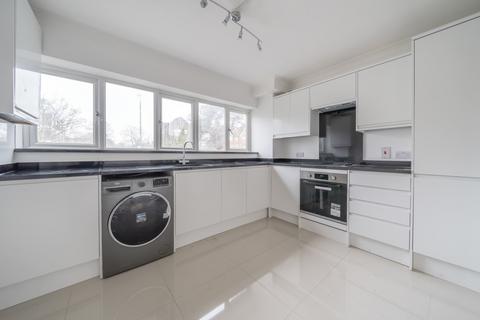 2 bedroom flat to rent, Widmore Road Bromley BR1