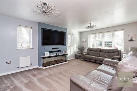 2 Alisander Close, Snodland, ME6 5SH