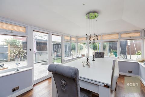 2 Alisander Close, Snodland, ME6 5SH