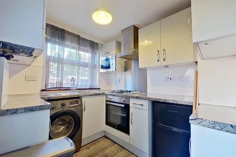 2 bedroom terraced house to rent, Holmes Road, Broxburn, West Lothian, EH52