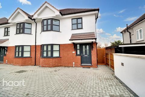 4 bedroom semi-detached house for sale, Montague Place, Purfleet Road, Aveley