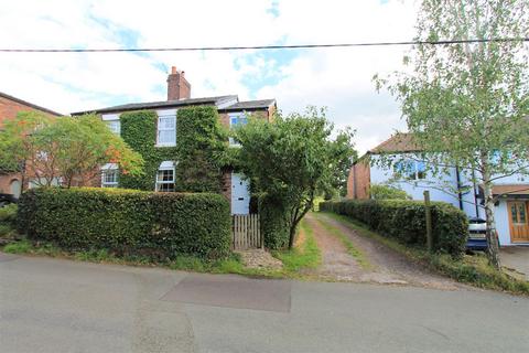 3 bedroom semi-detached house to rent, Alderley Road, Mottram St. Andrew