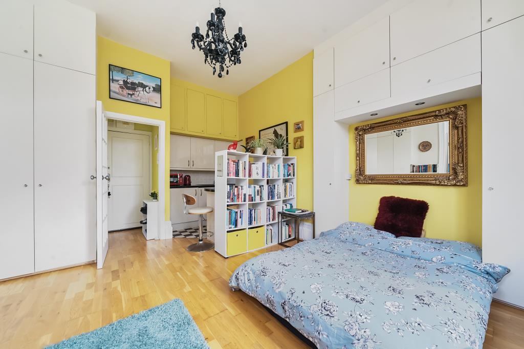Reception/Bedroom/Kitchen