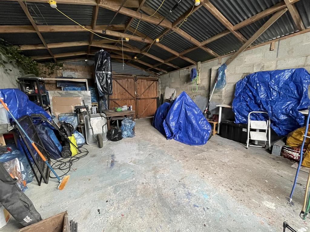 Workshop/Garage