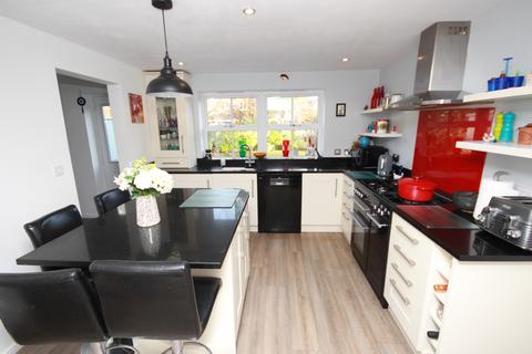 5 bedroom detached house for sale, Denning Close, Maidstone ME16