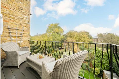 2 bedroom flat for sale, Christchurch Avenue, London NW6