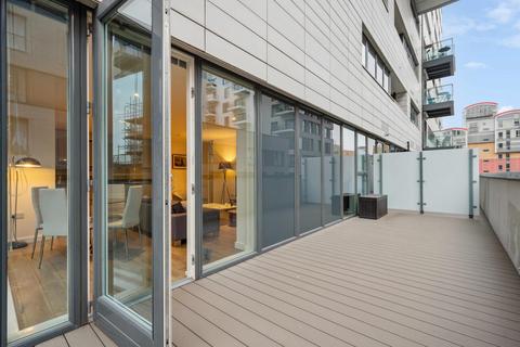 2 bedroom apartment for sale, Platinum Riverside, Bessemer Place, London SE10