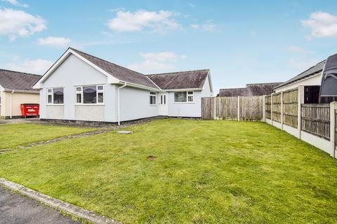 4 bedroom detached bungalow for sale, Cefn Y Gader, Morfa Bychan, Porthmadog