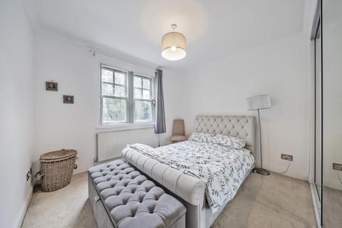 2 bedroom apartment to rent, Exeter Road London NW2