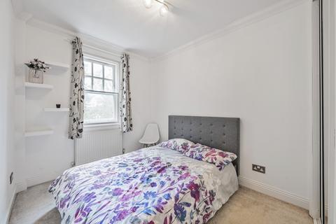 2 bedroom apartment to rent, Exeter Road London NW2