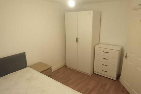 1 bedroom house of multiple occupation to rent, Croydon CR0