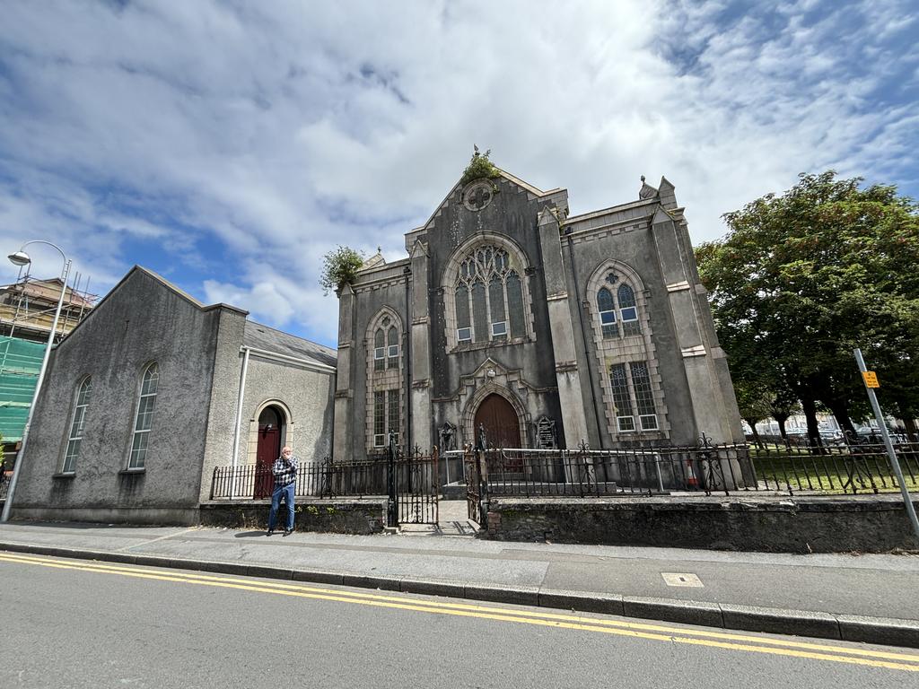 Chapel building