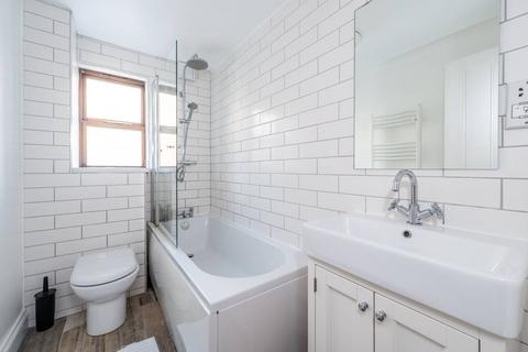 2 bedroom flat to rent, Osbaldeston Road, N16, Stoke Newington, London, N16