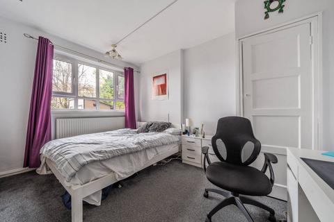 3 bedroom flat to rent, Green Lanes, Finsbury Park, London, N4