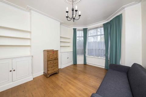 3 bedroom house to rent, Purves Road, London NW10