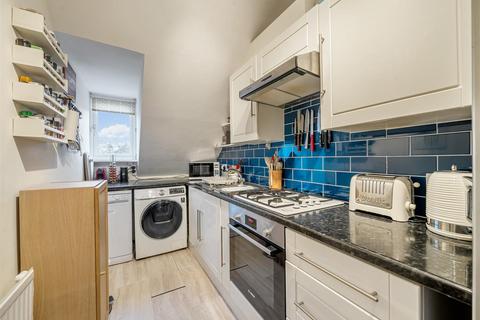 2 bedroom apartment for sale, Blenheim Gardens, London, NW2