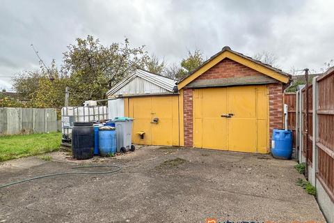 2 bedroom detached bungalow for sale, Bowbridge Road , Newark NG24