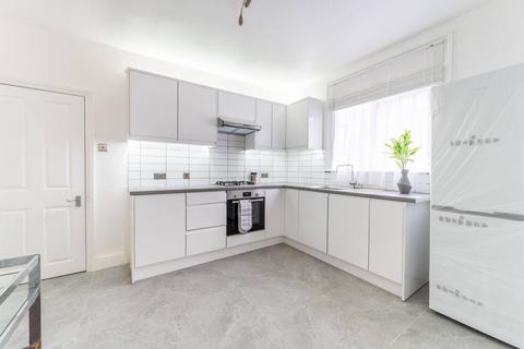 3 bedroom maisonette for sale, Newton Road, Cricklewood, London, NW2