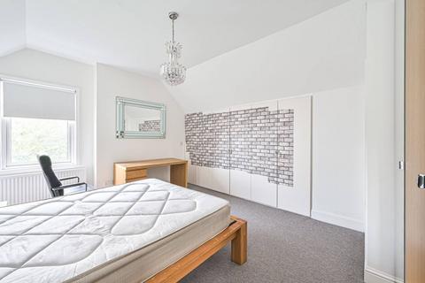 2 bedroom flat for sale, Brondesbury Park, Willesden Green, London, NW2