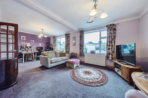 4 bedroom detached bungalow for sale, Begbroke,  Kidlington,  Oxfordshire,  OX5