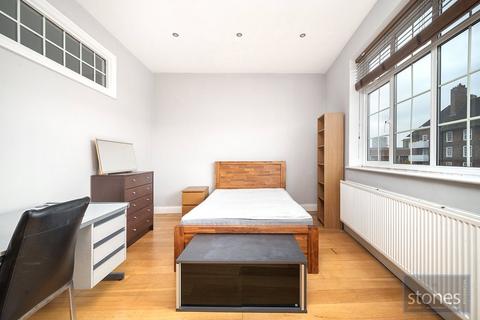 4 bedroom apartment to rent, Camden Road, London, N7