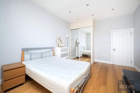 4 bedroom apartment to rent, Camden Road, London, N7