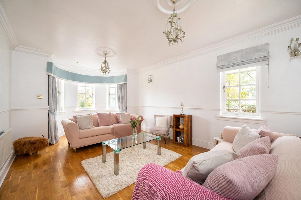 Sitting/Dining Room