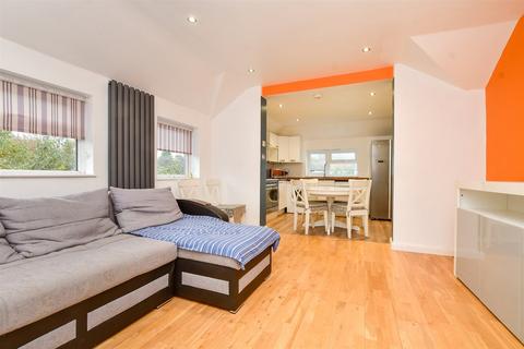 3 bedroom maisonette for sale, Brighton Road, Coulsdon, Surrey