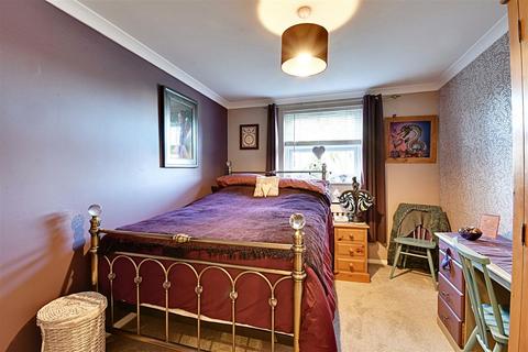 2 bedroom apartment for sale, Nags Head Close, Hertford SG13