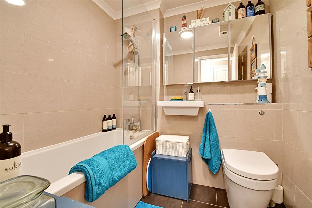 Bathroom.jpg