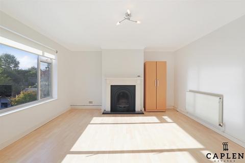 2 bedroom apartment to rent, Station Way, Buckhurst Hill, IG9 6LN