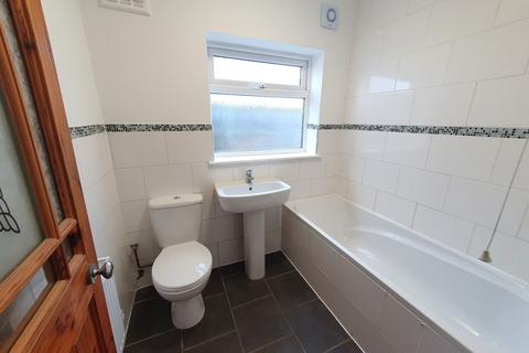 2 bedroom semi-detached bungalow to rent, Sea Street, Herne Bay, CT6