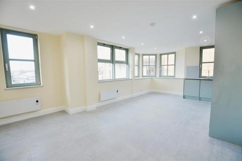 3 bedroom apartment to rent, Clarence Street, Kingston Upon Thames