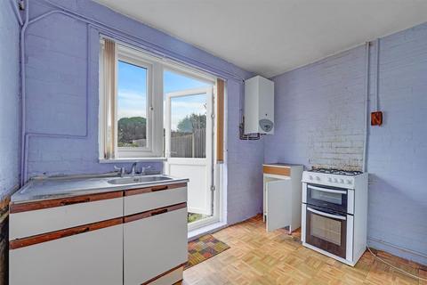 69 Highgrove Road, Dagenham, RM8 2HJ