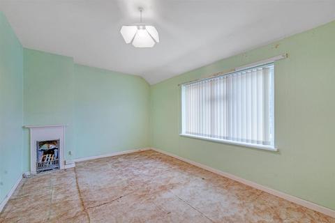 69 Highgrove Road, Dagenham, RM8 2HJ