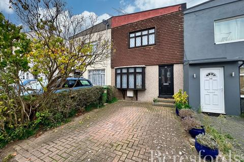 2 bedroom terraced house for sale, Benets Road, Hornchurch, RM11