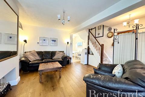 2 bedroom terraced house for sale, Benets Road, Hornchurch, RM11