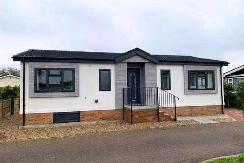 undefined, Hatfield, Hertfordshire, AL9